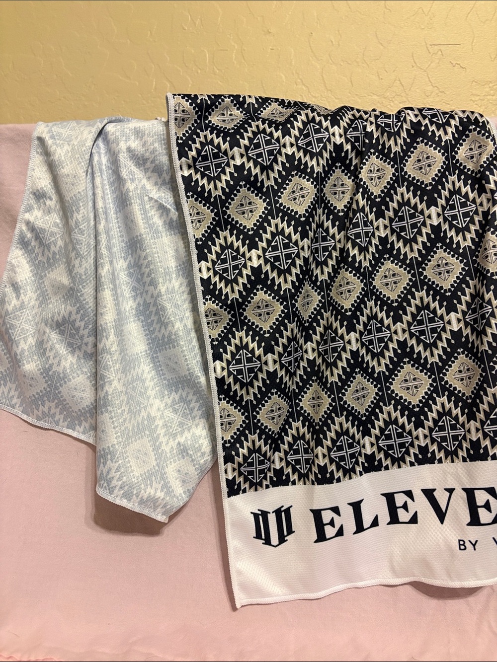 VENUS Navy & Cream Geometric Logo Scarf. NEW